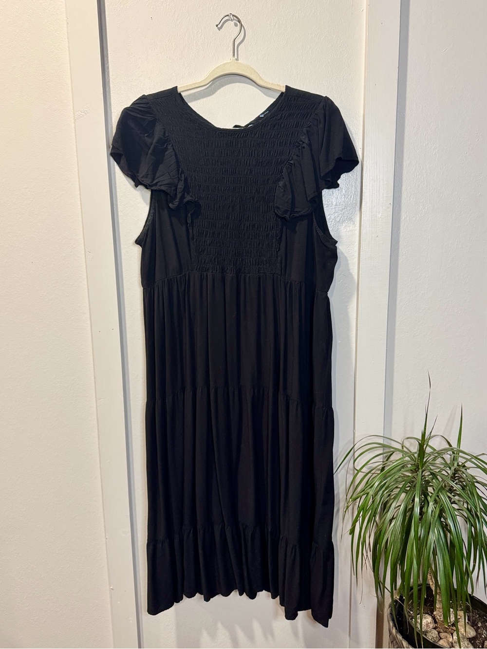 Old Navy Black Tiered Maxi Dress XXL Smocked Bodice Flutter Sleeve